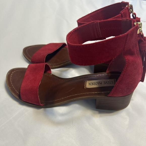 Steve Madden Red Darcie Women's Sandles US Size 7.5 Leather Upper Zipper Back - Picture 5 of 12